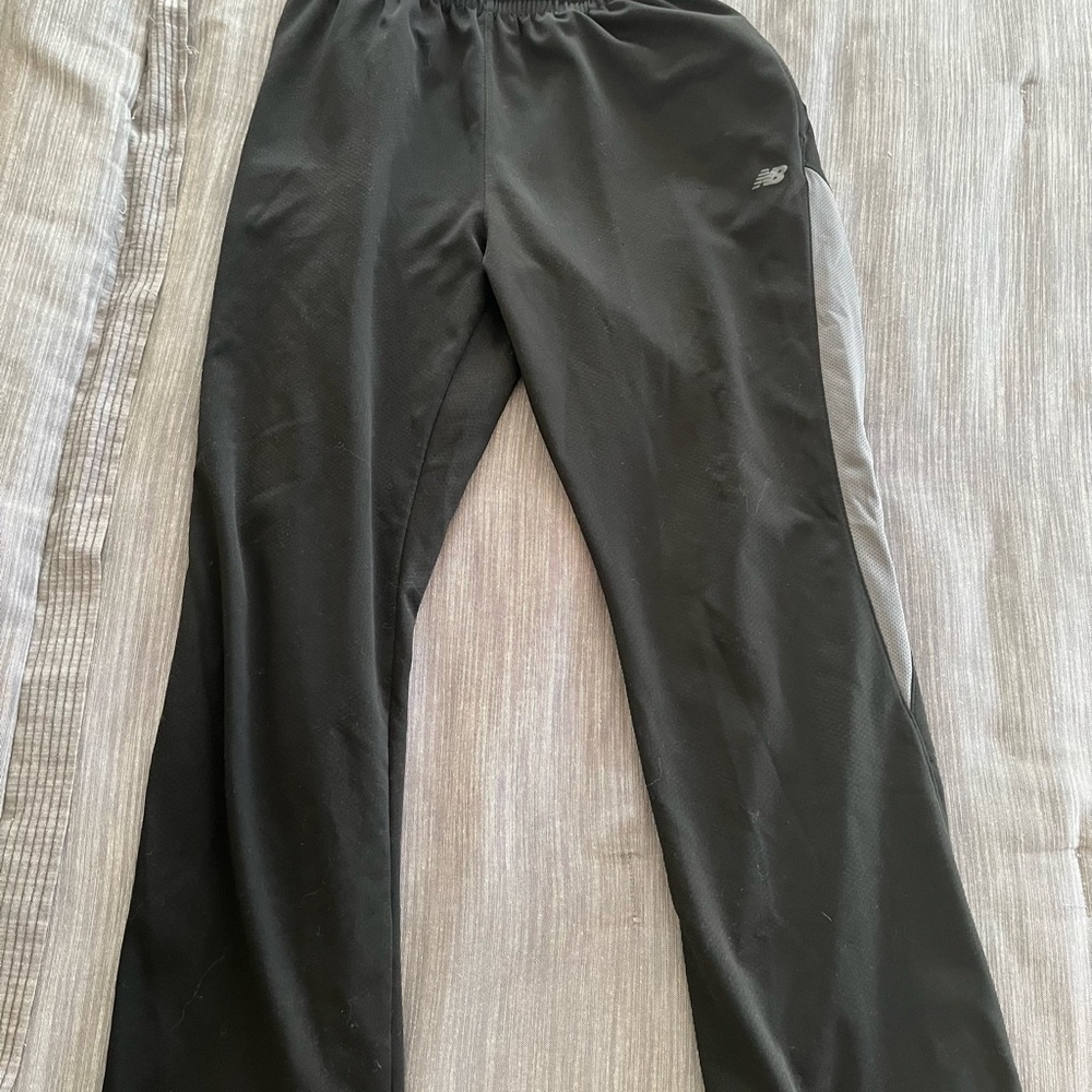 New Balance Men's Black and Gray Joggers